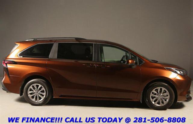 Photo of 2024 Sunset Bronze Mica Toyota Sienna
