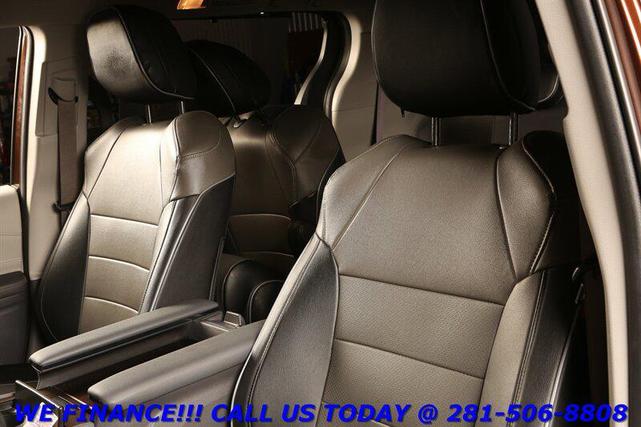 Photo of 2024 Sunset Bronze Mica Toyota Sienna