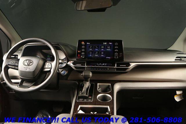 Photo of 2024 Sunset Bronze Mica Toyota Sienna