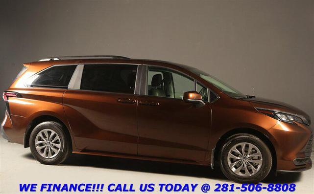 Photo of 2024 Sunset Bronze Mica Toyota Sienna