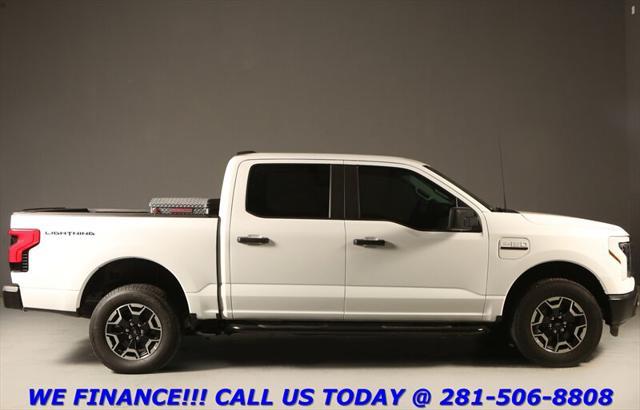 Photo of 2022 Oxford White Ford F-150 Lightning