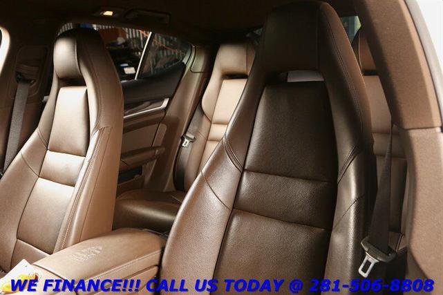 Photo of 2015 White Porsche Panamera