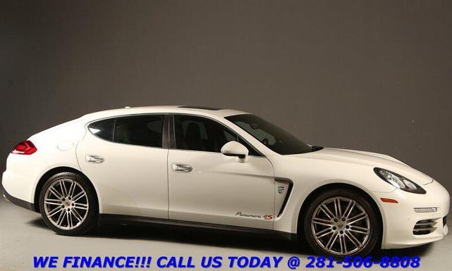 Photo of 2015 White Porsche Panamera
