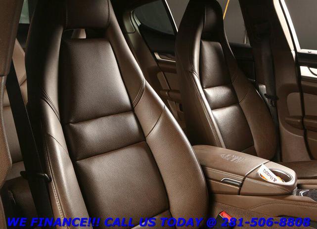 Photo of 2015 White Porsche Panamera