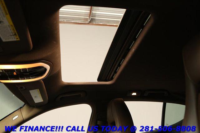 Photo of 2015 White Porsche Panamera