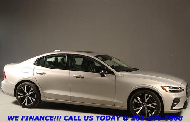 Photo of 2025 Bright Dusk Metallic Volvo S60
