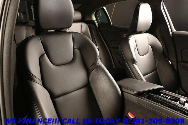 Photo of 2025 Bright Dusk Metallic Volvo S60