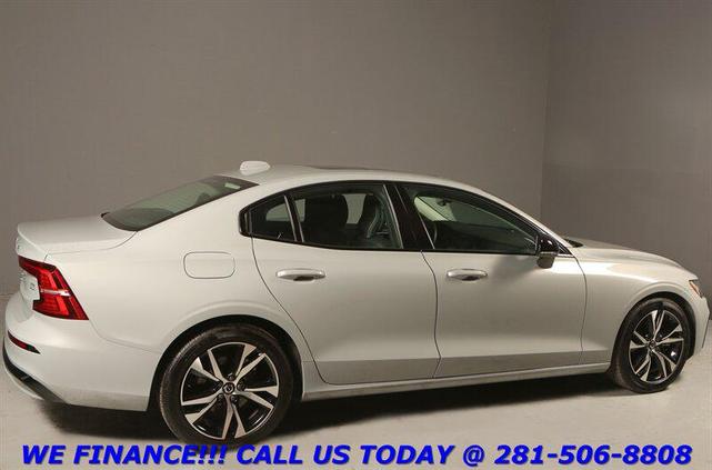 Photo of 2025 Bright Dusk Metallic Volvo S60