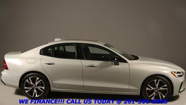 Photo of 2025 Bright Dusk Metallic Volvo S60