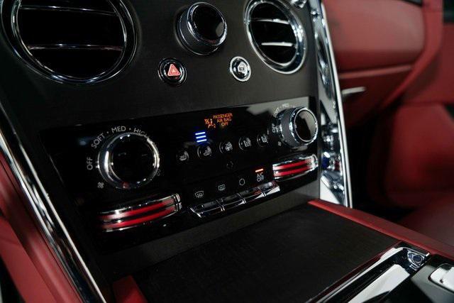 Photo of 2022 Black Rolls-Royce Cullinan