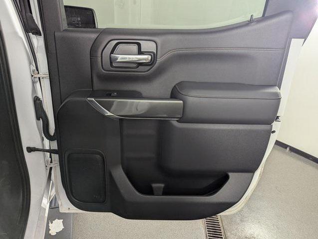 Photo of 2019 White GMC Sierra 1500