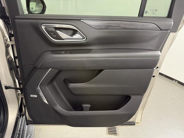 Photo of 2022 Pearl Beige Metallic GMC Yukon XL