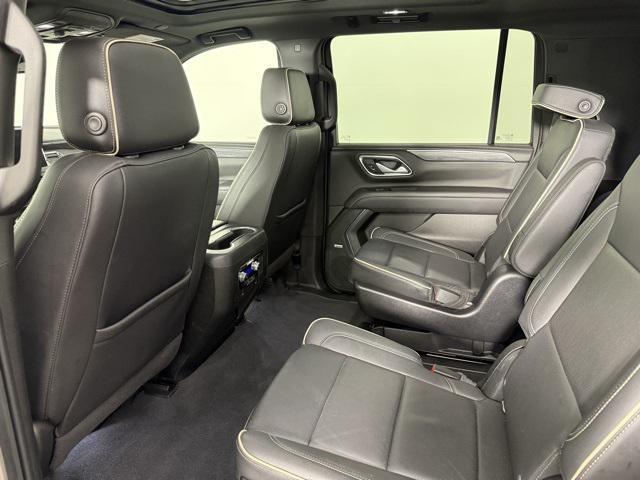 Photo of 2022 Pearl Beige Metallic GMC Yukon XL