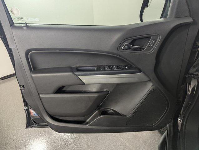 Photo of 2021 Black Chevrolet Colorado