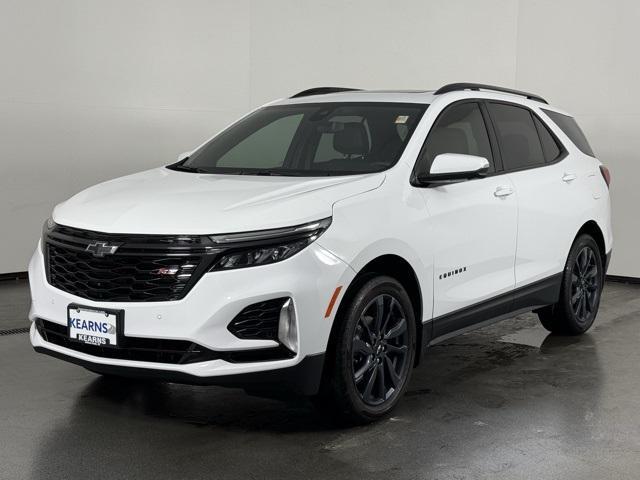 Photo of 2024 Summit White Chevrolet Equinox
