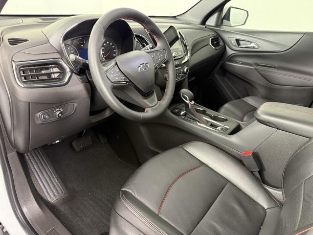Photo of 2024 Summit White Chevrolet Equinox