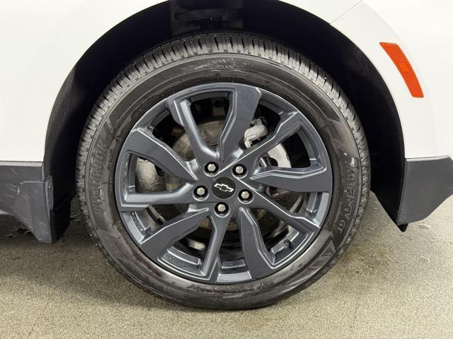 Photo of 2024 Summit White Chevrolet Equinox