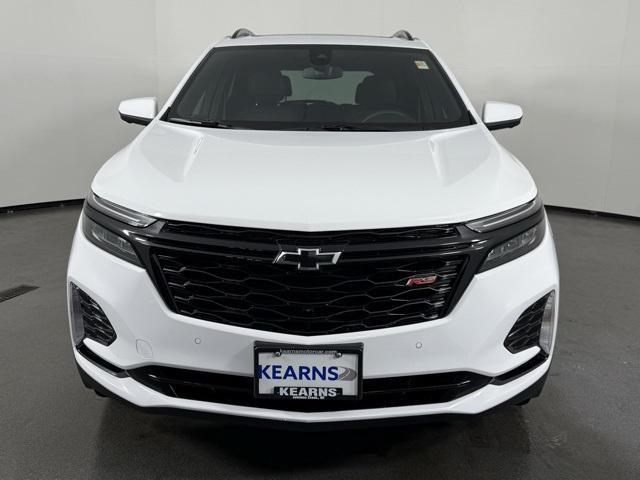 Photo of 2024 Summit White Chevrolet Equinox