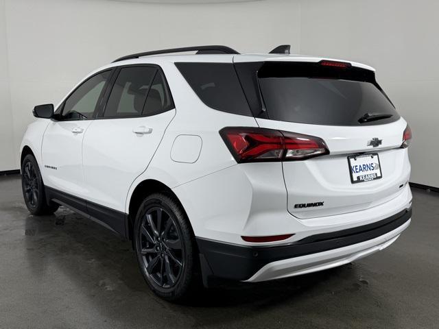 Photo of 2024 Summit White Chevrolet Equinox