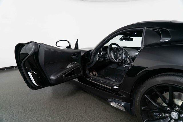 Photo of 2014 Venom Black Clearcoat Dodge SRT Viper