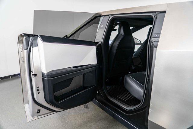 Photo of 2024 Stainless Steel Tesla Cybertruck