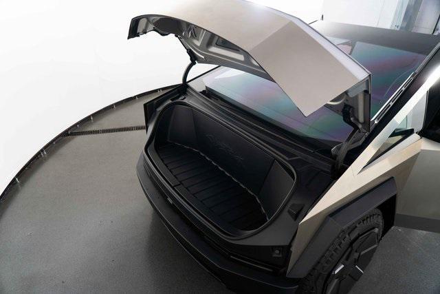 Photo of 2024 Stainless Steel Tesla Cybertruck
