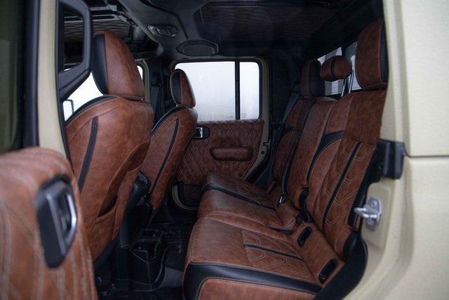 Photo of 2021 Tan Jeep Gladiator
