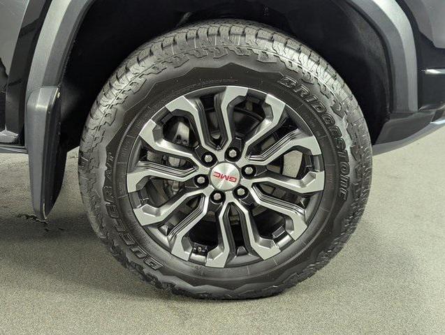 Photo of 2023 Onyx Black GMC Canyon