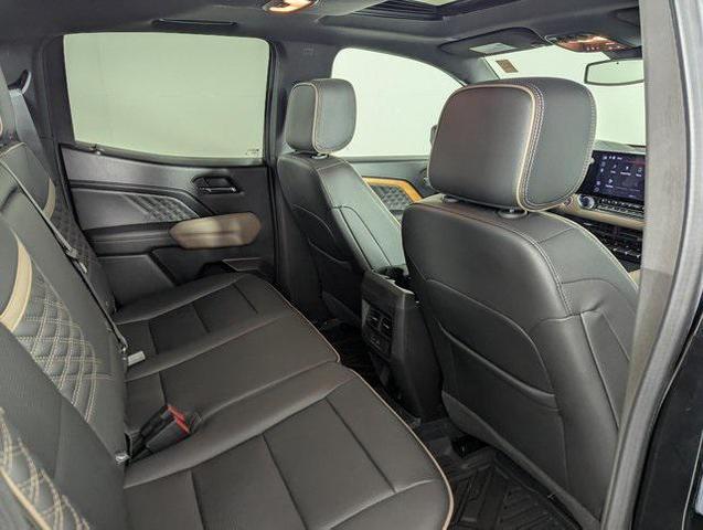 Photo of 2023 Onyx Black GMC Canyon
