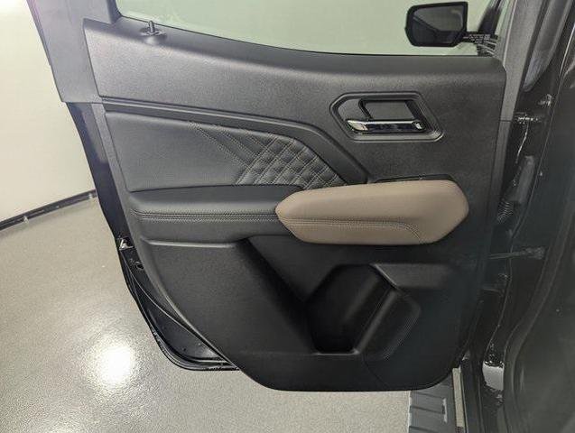 Photo of 2023 Onyx Black GMC Canyon