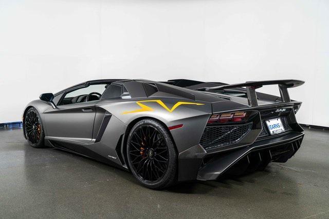 Photo of 2017 Grigio Titans Lamborghini Aventador