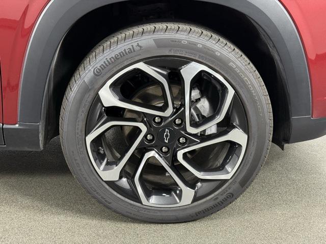 Photo of 2024 Crimson Metallic Chevrolet Trax