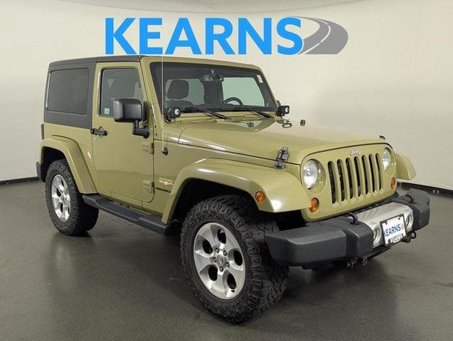 Photo of 2013 Commando Green Jeep Wrangler