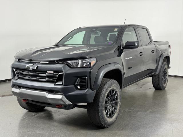 Photo of 2023 Black Chevrolet Colorado