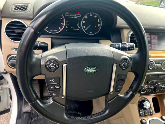 Photo of 2013 Fuji White Land Rover LR4