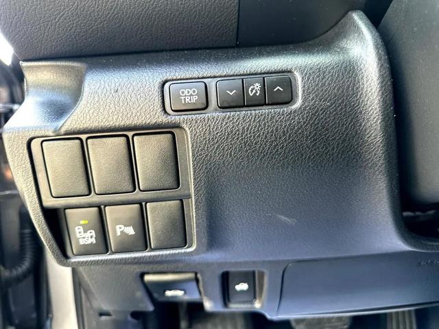 Photo of 2014 Nebula Gray Pearl Lexus IS 350