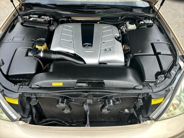 Photo of 2002 Tan Lexus LS 430