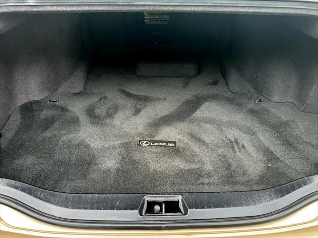 Photo of 2002 Tan Lexus LS 430
