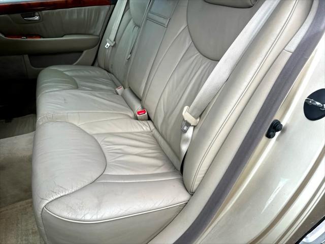 Photo of 2002 Tan Lexus LS 430