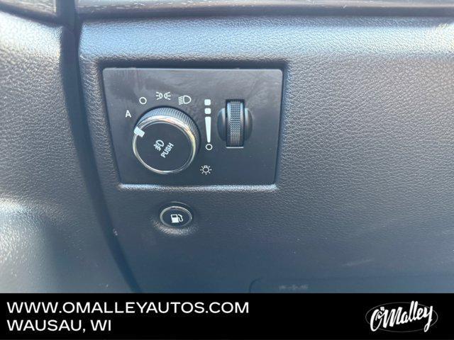 Photo of 2018 Diamond Black Crystal Pearlcoat Jeep Grand Cherokee