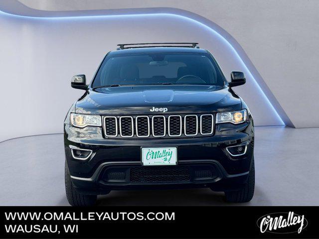 Photo of 2018 Diamond Black Crystal Pearlcoat Jeep Grand Cherokee