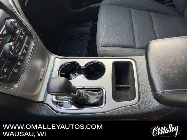 Photo of 2018 Diamond Black Crystal Pearlcoat Jeep Grand Cherokee