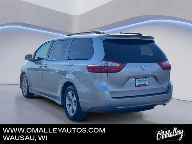 Photo of 2019 Celestial Silver Metallic Toyota Sienna