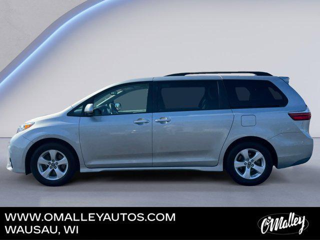 Photo of 2019 Celestial Silver Metallic Toyota Sienna