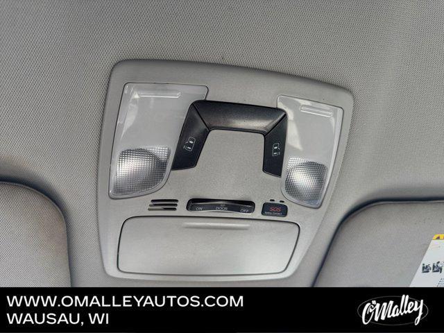 Photo of 2019 Celestial Silver Metallic Toyota Sienna