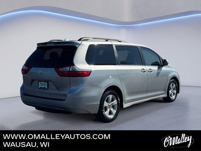 Photo of 2019 Celestial Silver Metallic Toyota Sienna