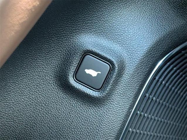 Photo of 2026 Gray Acura MDX