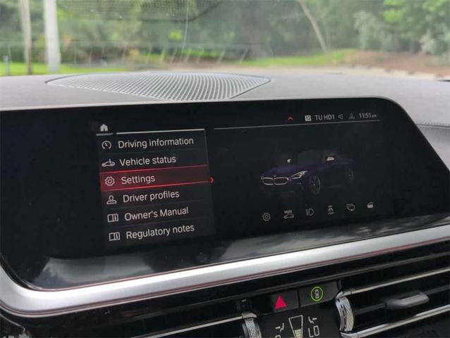 Photo of 2023 Purple BMW Z4