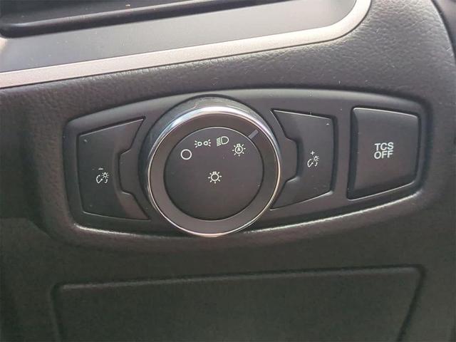 Photo of 2022 AGATE BLACK METALLIC Ford Edge
