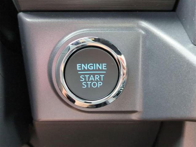 Photo of 2025 SPACE WHITE METALLIC Ford F-150